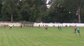 Nudny mecz, zasłużone 0:3. Debiut dwóch juniorów.