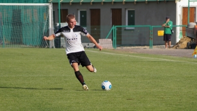 Kolejny podział punktów; Zjednoczoni Żarów - Unia 1-1