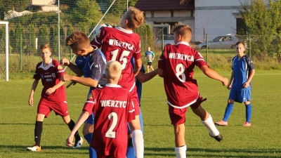Wysoka wygrana juniorów 2002/2003