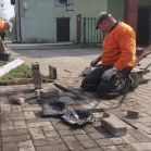 Układanie koski brukowej