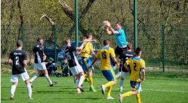 Cuda golkipera zatrzymały lidera