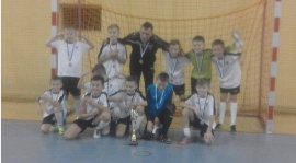 Pierwsze miejsce rocznika 2007 w Halowym Turnieju ŚNIEŻKA CUP