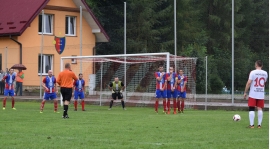 Grad goli na inaugurację sezonu ligowego w Wesołej.