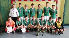 Juniorzy młodsi ze srebrem w XV turnieju Kmita Cup!