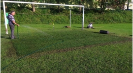 Remont murawy na stadionie Polonii