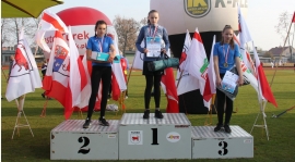 Zawodnicy MGKS Tur 1921 Turek na podium w Ogólnopolskich Biegach Niepodległości w Turku.