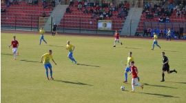 Derby na remis