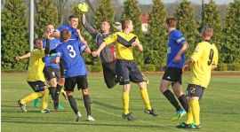 Fotorelacje z meczu GKS Baruchowo - UNIA