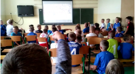 Orzysz ! Drugi dzień obozu, piłeczka się bawi :)