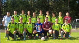 Juniorzy Starsi wygrywają w Świerczynie