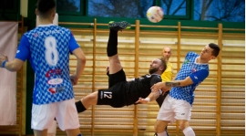 Przegrana z liderem, magiczny gol Sobczaka.