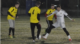 San Marino liderem, pierwszy triumf Ajaxu