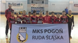 E2 ORLIK I 2 MIEJSCE WTURNIEJU Z OKAZJI DNIA BABCI I DZIADKA - hala Zgody Bielszowice