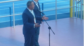 Lanie wody w mieście na wodzie