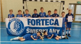 TRZECIE MIEJSCE W TURNIEJU HALOWYM W ŚWIERKLANACH – 24.02.2018.