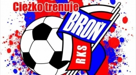 uwaga! piątkowy trening 27.10. NIebiescy o 16:15, Biali o 17:30 N9 sztuczne