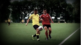 Seniorzy wygrywają derby na inaugurację