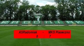 13 kolejka - Dzisiejszy mecz ostatecznie potwierdził awans naszej drużyny do I Radomskiej Ligi Okręgowej. Niestety po bardzo słabej grze ulegliśmy zespołowi zajmującemu I miejsce w tabeli aż 0 : 7.