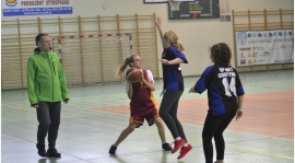 SP1 i SP3 mistrzami powiatu w mini koszykówce