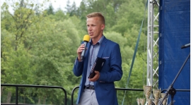 Trener Dariusz Pankiewicz ponownie poprowadzi drużyny młodzieżowe Leśnika