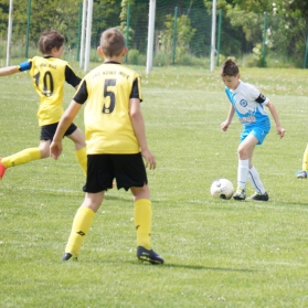 Błękitni Korytów 2003 - UKS Nowa Wieś 2003