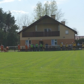 22 Kolejka: LZS Zdziary - Sokół Kamień 0:1.