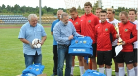 Wręczenie nagród za awans do Klasy A