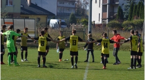 Szalony mecz seniorów i wysokie zwycięstwo 2004 - podsumowanie weekendu