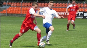 Juniorzy starsi zaczęli od remisu