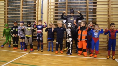 Trening superbohaterów w Łomnicy