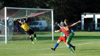 Victoria Skarszew - Korona Pogoń Stawiszyn 4:1 (3:0)