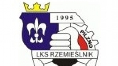 Trójka na inaugurację. Rzemieślnik - Cosmos 3-0