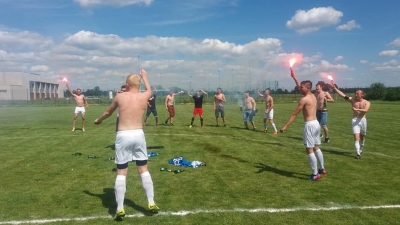 ORZEŁ PAWONKÓW WYGRYWA KLASĘ B!