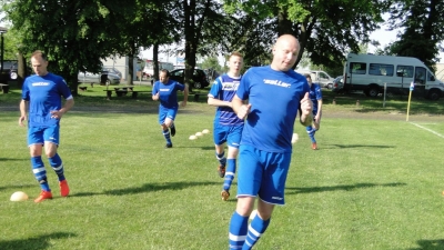 2018-05-03_05 Piłkarski weekend: Senior Orla Jutrosin 4 -3 Rydzyniak Rydzyna