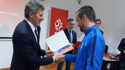 Maciej Lisiecki z dyplomem trenerskim UEFA A !!!