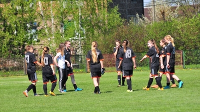 Iskra Brzezinka-Tarnovia Tarnów 0:2