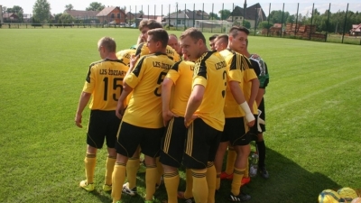 32 Kolejka: LZS Zdziary - Słowianin Grębów 4:0.
