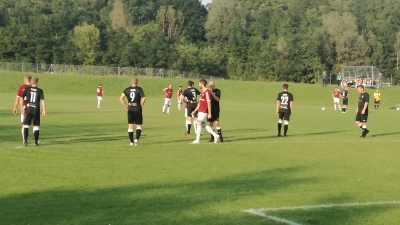 Waleczna gra i bezcenny punkt na terenie lidera