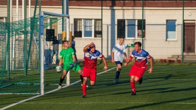 Podział punktów w pojedynku z wiceliderem rozgrywek