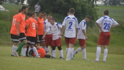Wyjazdowa przegrana z Victorią Zawonia