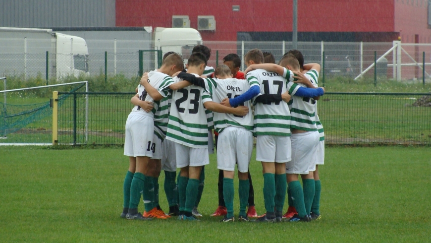 U15: Trampkarze na remis z Karolem, został jeden mecz i matematyka...