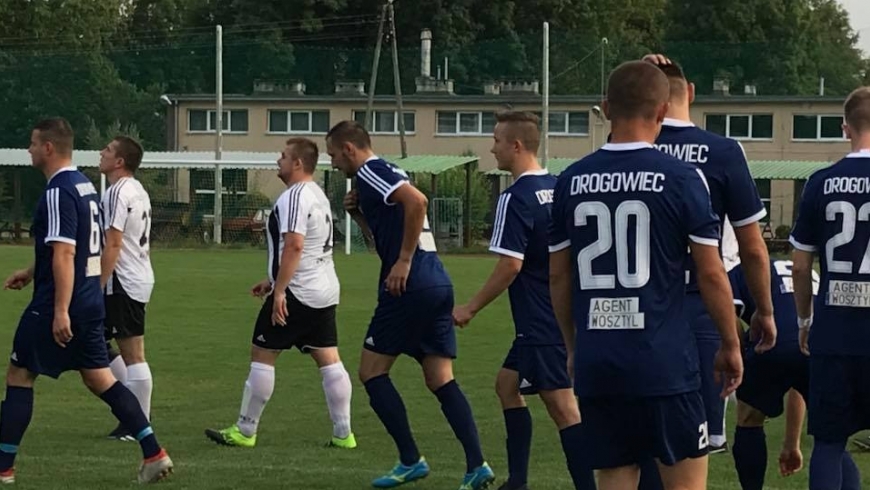 KRASKA JASIENIEC - DROGOWIEC JEDLIŃSK 0:4 .
