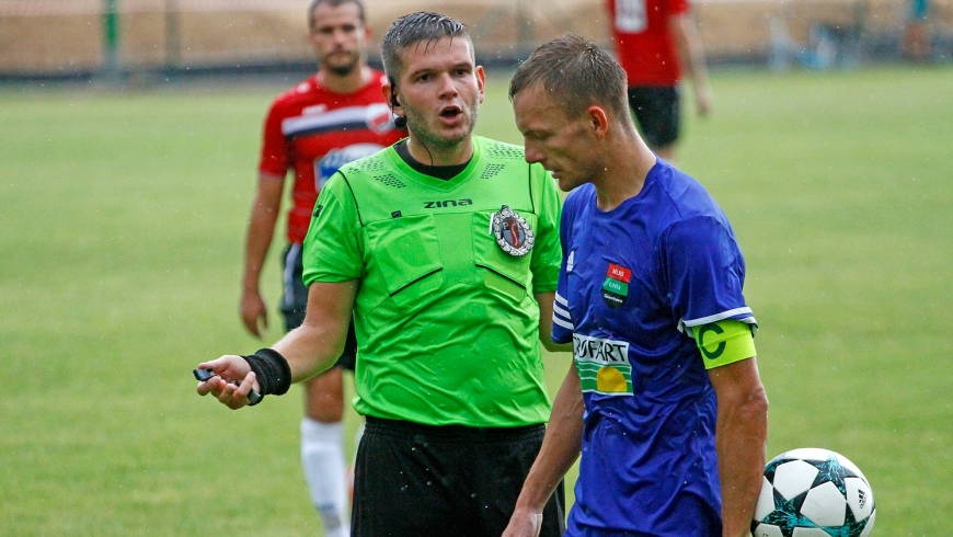 Rafał Podlewski arbitrem meczu w Kowalu