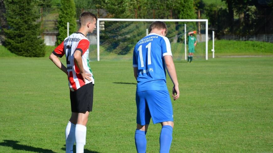 Lider wciąż bez porażki na własnym stadionie!