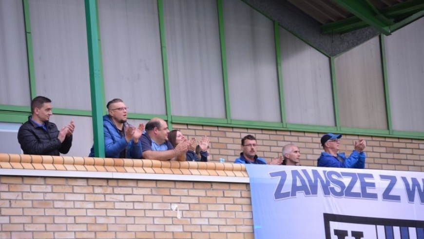 Trampkarze urwali punkty liderowi.