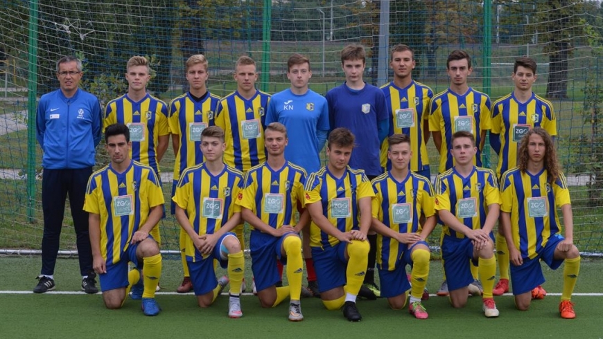 Wygrana i remis juniorów w OLJ