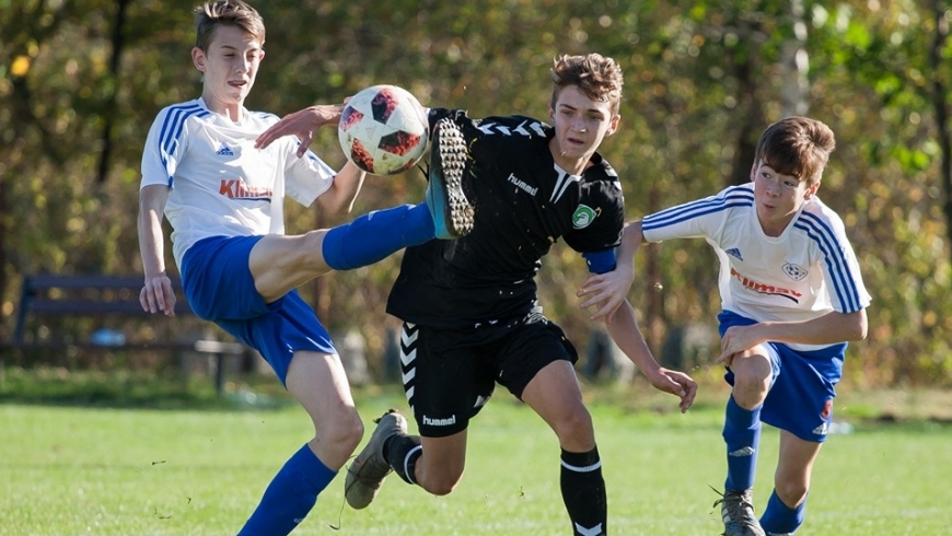 U15: Orzeł walczył z mistrzem jesieni