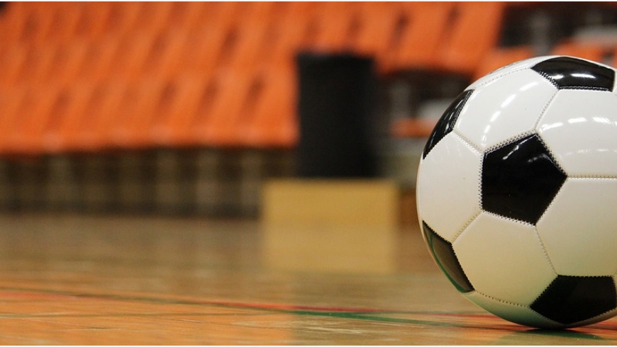 Treningi ORLIKÓW i ŻAKÓW na hali sportowej w Ciężkowicach