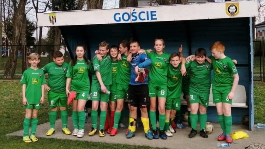 Młodziki: Udane rozpoczęcie ligi