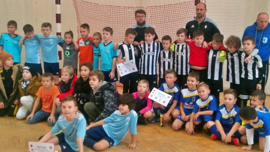 Rocznik 2009 przywozi złoto z miedzynarodowego turnieju na Słowacji